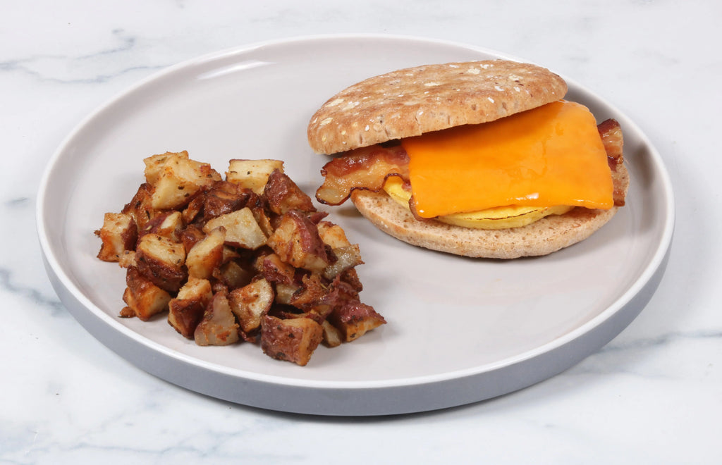 Bacon, Egg, and Cheddar Sandwich - Top Chef Meals