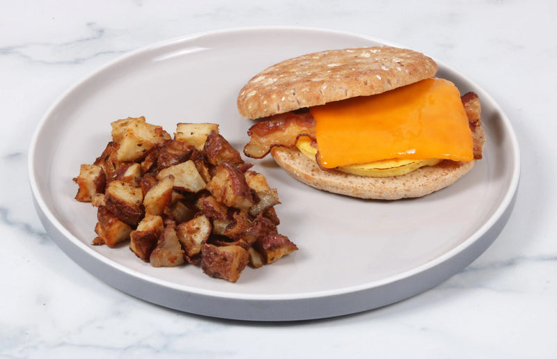 Bacon, Egg, and Cheddar Sandwich - Top Chef Meals