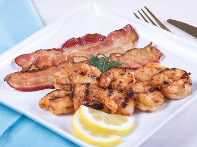 Keto: Shrimp Skewers with Garlic White Wine Scampi Sauce with Pork Bacon